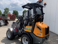 Radlader Giant G 2200 E Shovel Kniklader
