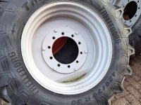 Räder, Reifen, Felgen & Distanzringe Trelleborg 420/70X30 60% TM 700