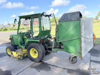 Gartentraktoren John Deere 855 Diesel met maaidek en cabine