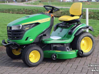 Aufsitzrasenmäher John Deere X167