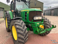 Schlepper / Traktor John Deere 6830