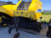 Pressen New Holland BR 7070 Cropcutter