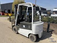 Gabelstapler Unicarriers 1QL25Q HEFTRUCK ELEKTRISCH