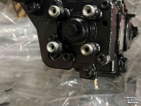 Schlepper / Traktor New Holland Brandstofpomp TD TK TT Parts nr:504041416R