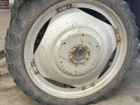 Räder, Reifen, Felgen & Distanzringe Alliance 230/95R44 (9.5R44)