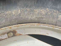 Räder, Reifen, Felgen & Distanzringe Alliance 230/95R44 (9.5R44)