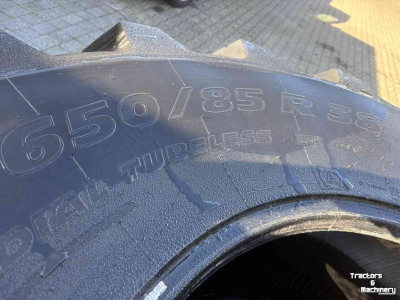 Räder, Reifen, Felgen & Distanzringe  650/85R38 Michelin en Good Year
