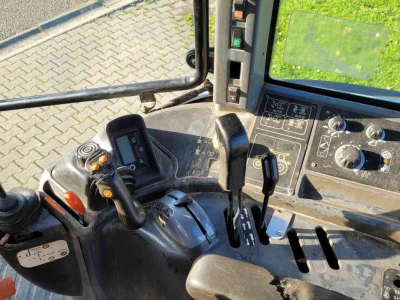 Schlepper / Traktoren New Holland TM135