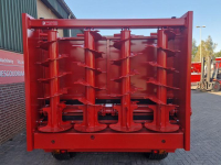 Stalldungstreuer AGM Meststrooier 8 ton
