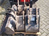 Baggerlöffels Matt Nielen CW05 graafbakken / bakken / brede bak / dieplepelbak / banaanbak