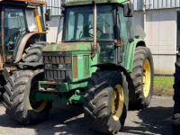 Schlepper / Traktor John Deere 6210