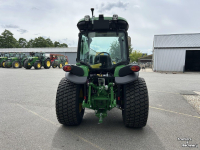Obsttraktor John Deere 4066R