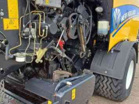 Pressen New Holland BB890 balenpers