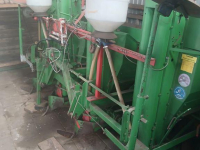 Kartoffellegemaschine Hassia Hassia pootmachine 4 rij