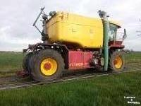 Selbstfahrende Gülletankwagen Vredo VT1906