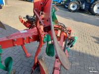 Pflüge Kverneland VD 85 4 schaar ploeg met Packomat vorenpakker