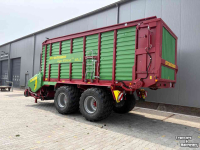 Lade- und Dosierwagen Strautmann Giga Vitesse CFS 4002. Kort-snijwagen.