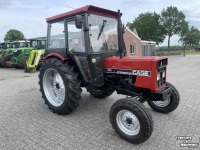 Schlepper / Traktor International 633 2WD 3 cil.diesel Case-IH kleuren