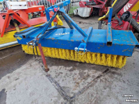 Kehrmaschine Ceres Hydraulische veegbostel met mechanische schuinverstelling