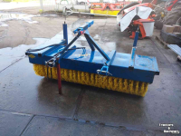 Kehrmaschine Ceres Hydraulische veegbostel met mechanische schuinverstelling