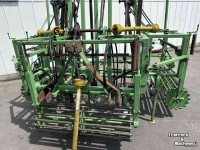 Pflanzmaschine Basrijs Basrijs preiponsmachine 9 rijig  Plantmachine/gatenmaker voor prei