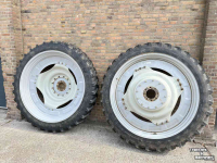 Räder, Reifen, Felgen & Distanzringe Kleber 270/95R54 80%