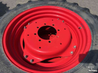 Räder, Reifen, Felgen & Distanzringe BKT 320/85- r 34