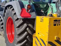 Schlepper / Traktor Fendt Fendt 712 TMS met herder arm