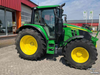 Schlepper / Traktor John Deere 6120M