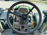 Schlepper / Traktor John Deere 6120M