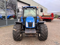 Schlepper / Traktor New Holland 100A