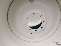Räder, Reifen, Felgen & Distanzringe Trelleborg 650/65R38 100% TM 800
