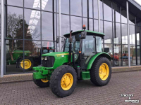 Schlepper / Traktor John Deere 5065E