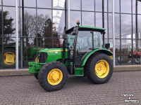 Schlepper / Traktor John Deere 5065E