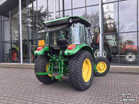 Schlepper / Traktor John Deere 5065E
