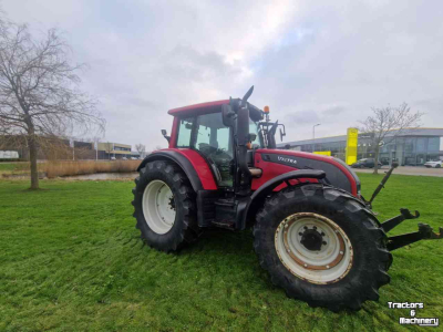 Schlepper / Traktor Valtra N142 Direct