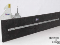 Sonstiges Stall- und Melkmaschinen und Zubehör Qmac Rubbere voerschuif veegbord aanveegschuif aanbouw Kramer 250-350
