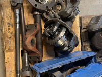 Diverse Gebrauchte Teile Massey Ferguson DANA 735/615 VOORAS DELEN MF 7615