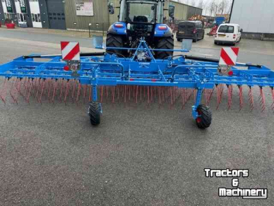 Striegelmaschine Lemken Thulit Wiedeg