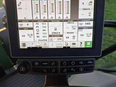 Schlepper / Traktor John Deere 6155R