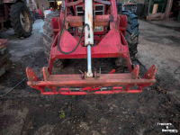Schlepper / Traktor International 844-S
