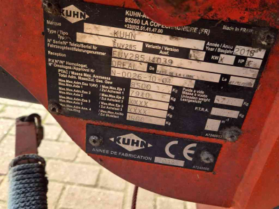 Futtermischwagen Kuhn Profile Crossmix 18.2 CS