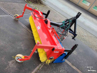 Kehrmaschine  Veegmachine 1.25 mtr aftakas aandrijving en  opvangbak