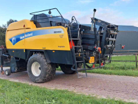 Pressen New Holland BB 9060