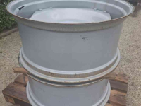 Räder, Reifen, Felgen & Distanzringe Massey Ferguson 16x34 inch