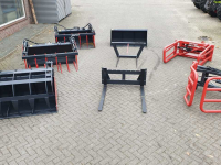 Sonstiges Anbauteile und Zubehör  Grondbak, Mestgreep, Pelikaanbak, Ronde, Vierkante balenklem, balenprikker