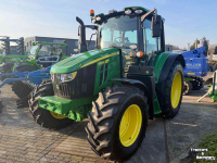 Schlepper / Traktor John Deere 6100M