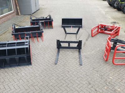 Sonstiges Anbauteile und Zubehör  Grondbak, Mestgreep, Pelikaanbak, Ronde, Vierkante balenklem, balenprikker