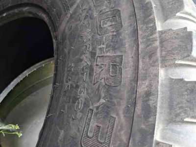 Räder, Reifen, Felgen & Distanzringe Mitas 480/80R38 IND