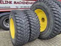 Räder, Reifen, Felgen & Distanzringe Nokian 540/80R38 en 440/80R28 op John Deere velgen